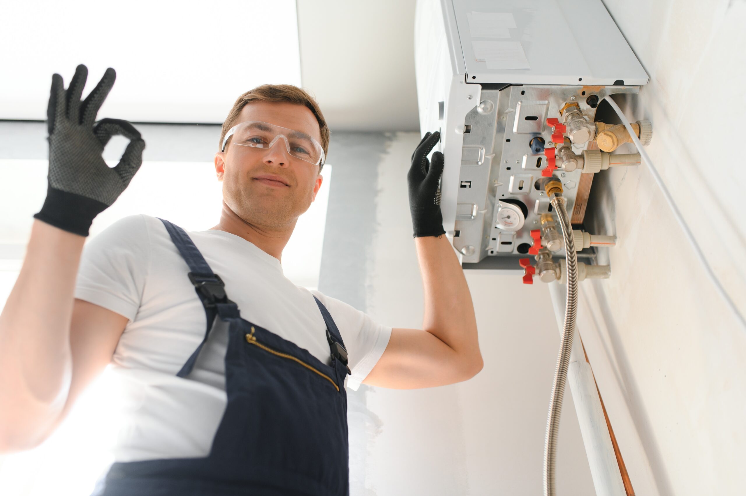 Professional,Boiler,Service:,Qualified,Technician,Checking,A,Natural,Gas,Boiler